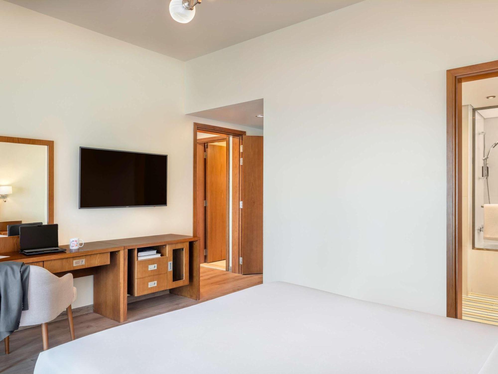 Aparthotel Adagio Фуджейра Екстериор снимка